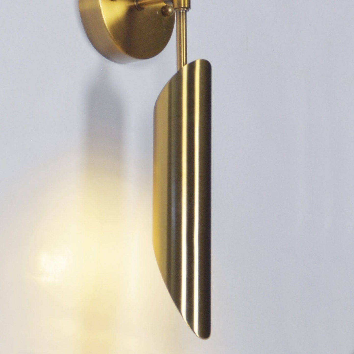 Sword Wall Light: Legends Whispered in Flickering Light