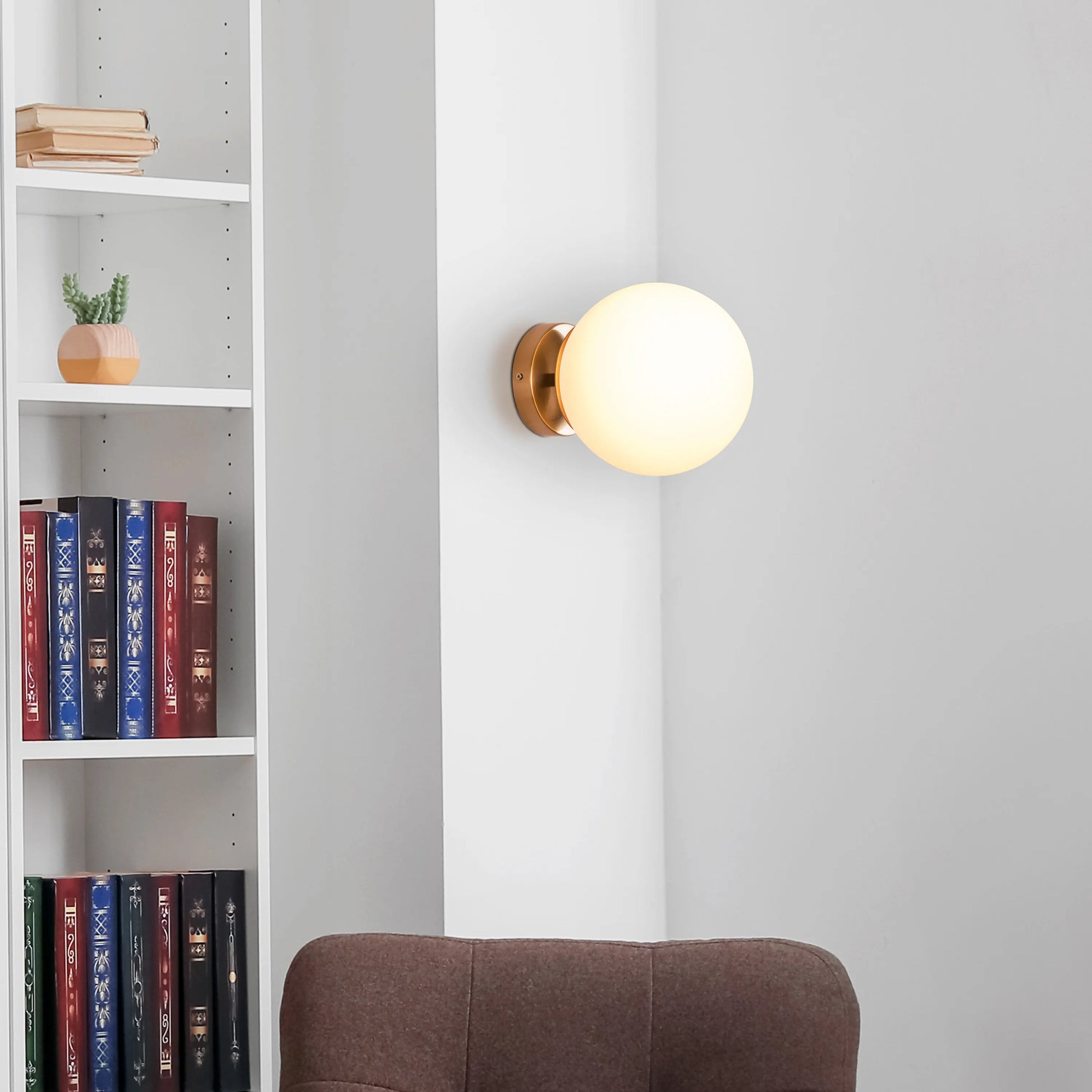 Single Life Wall Light in Polished Chrome Finish