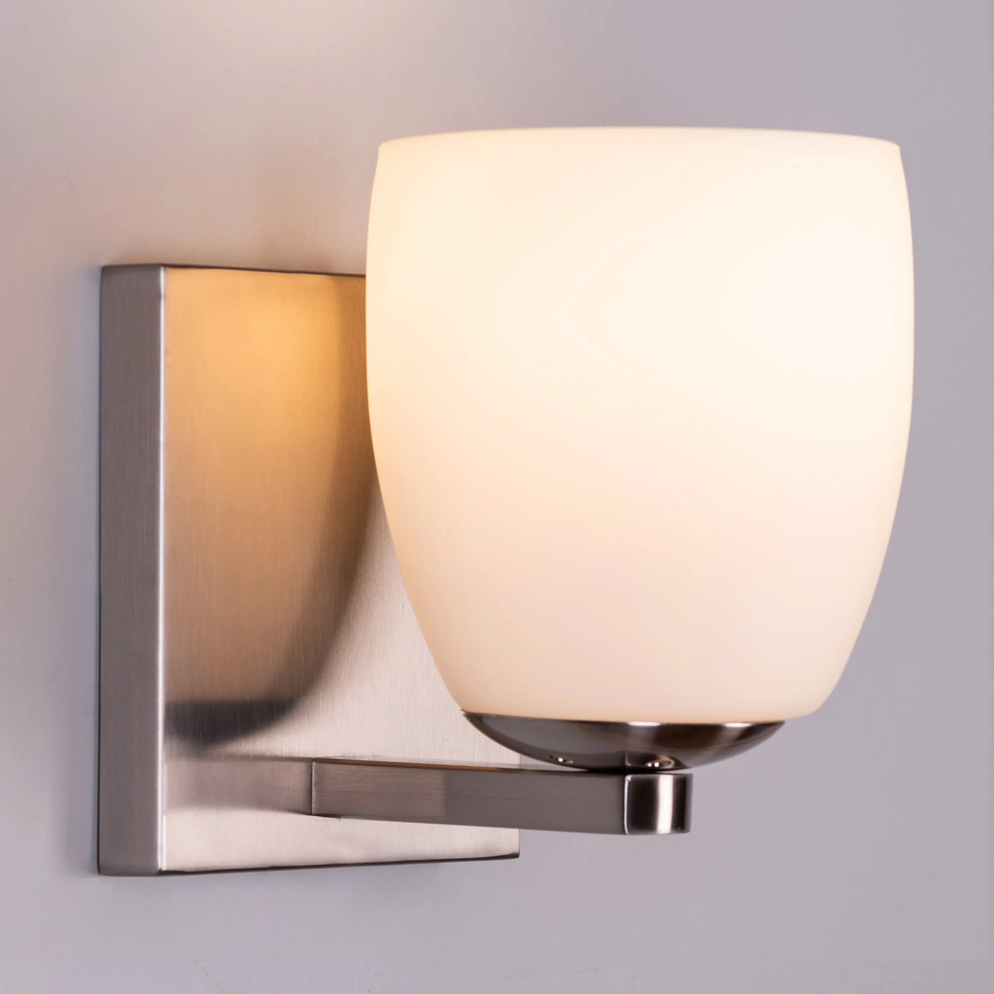 Dreamer Wall Light – minimalist and elegant wall light that provides soft, ambient illumination, creating a serene and inviting atmosphere in any room.
