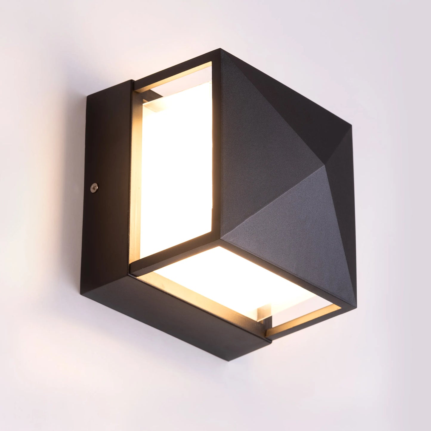North Star Indoor/ Outdoor Wall Light (IP65 Rated)