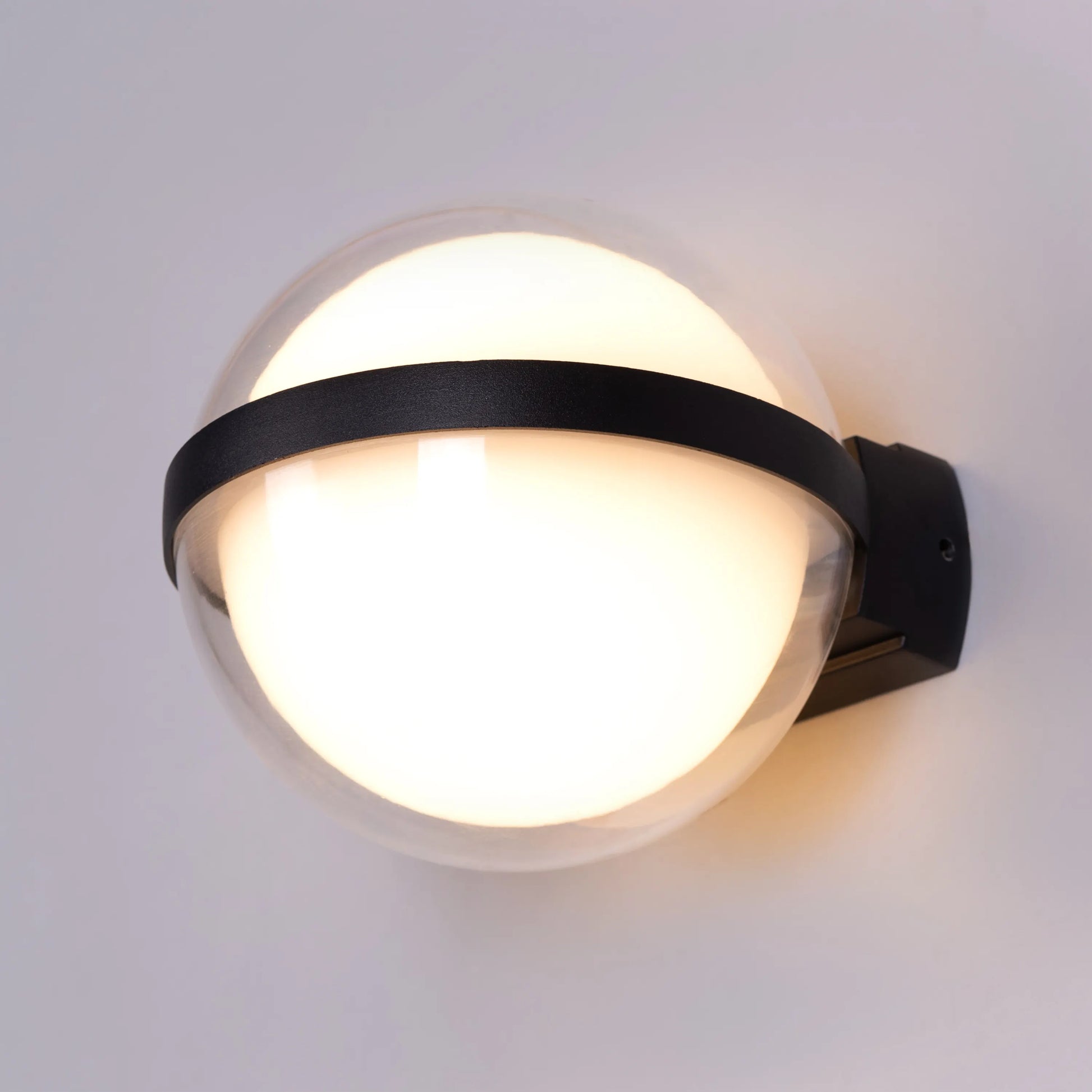 Loyal Indoor/Outdoor Wall Light – sleek and modern wall light with energy-efficient LED illumination, IP65 rated for weatherproof performance, perfect for both indoor and outdoor spaces.