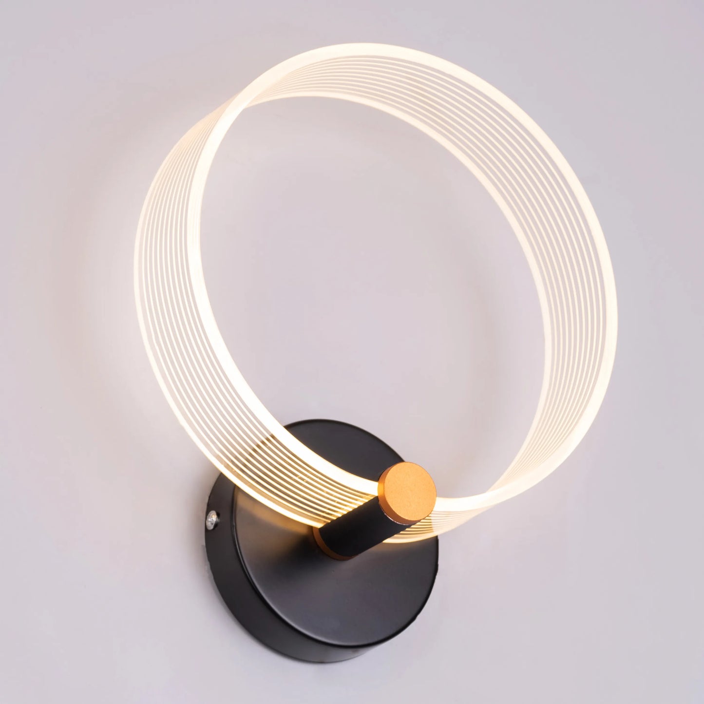 Meet & Greet Wall Light