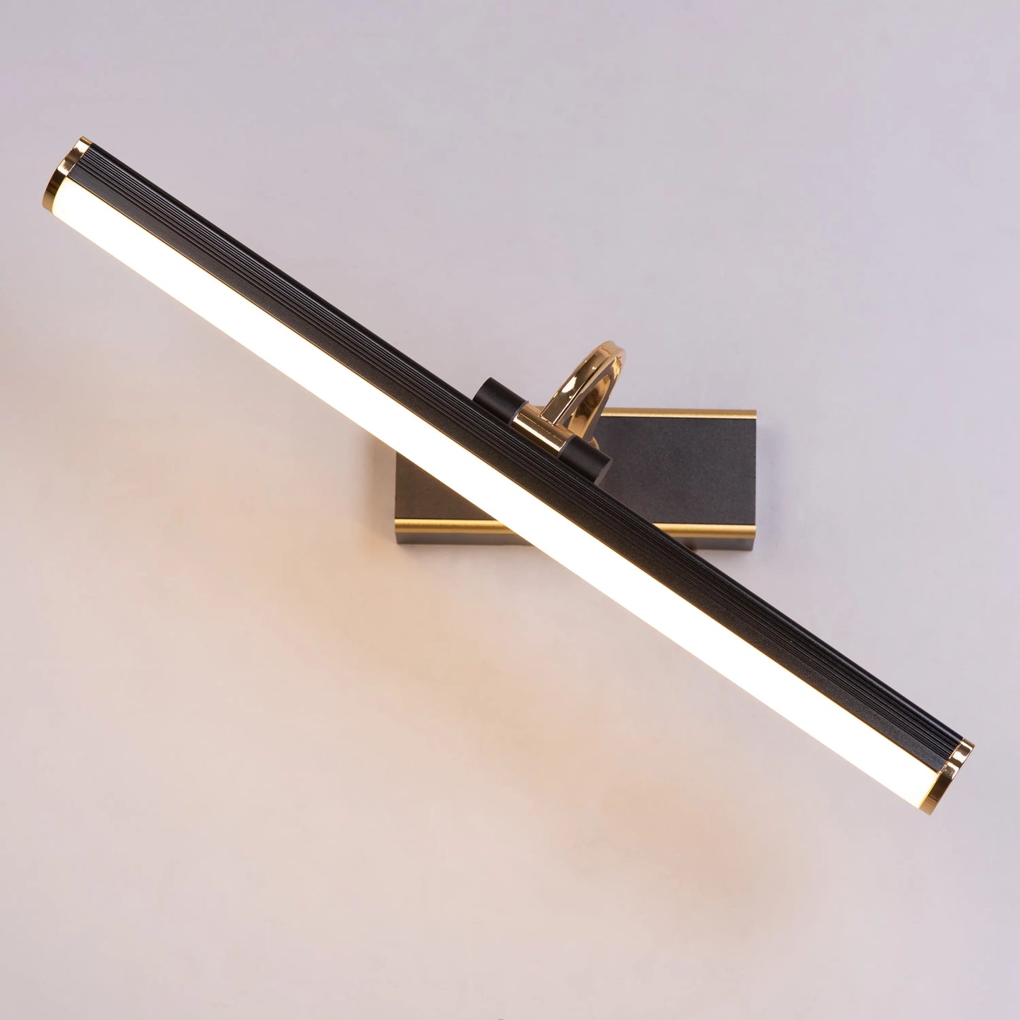For The Lucky Picture Light – a refined, adjustable light fixture with energy-efficient LED illumination, perfect for showcasing artwork and decor.