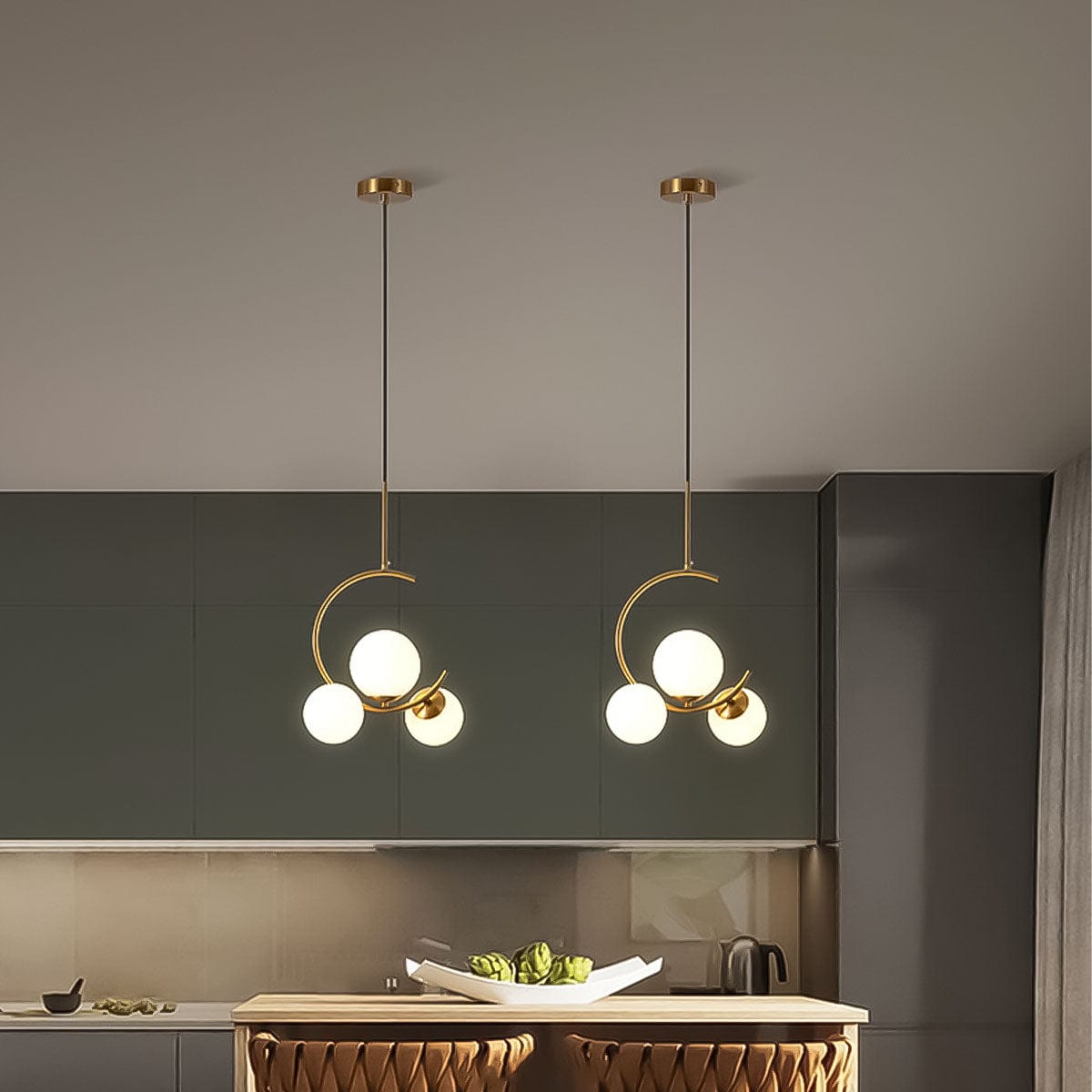 Compact, Versatile Hanging Light: Ideal for a range of spaces and configurations.