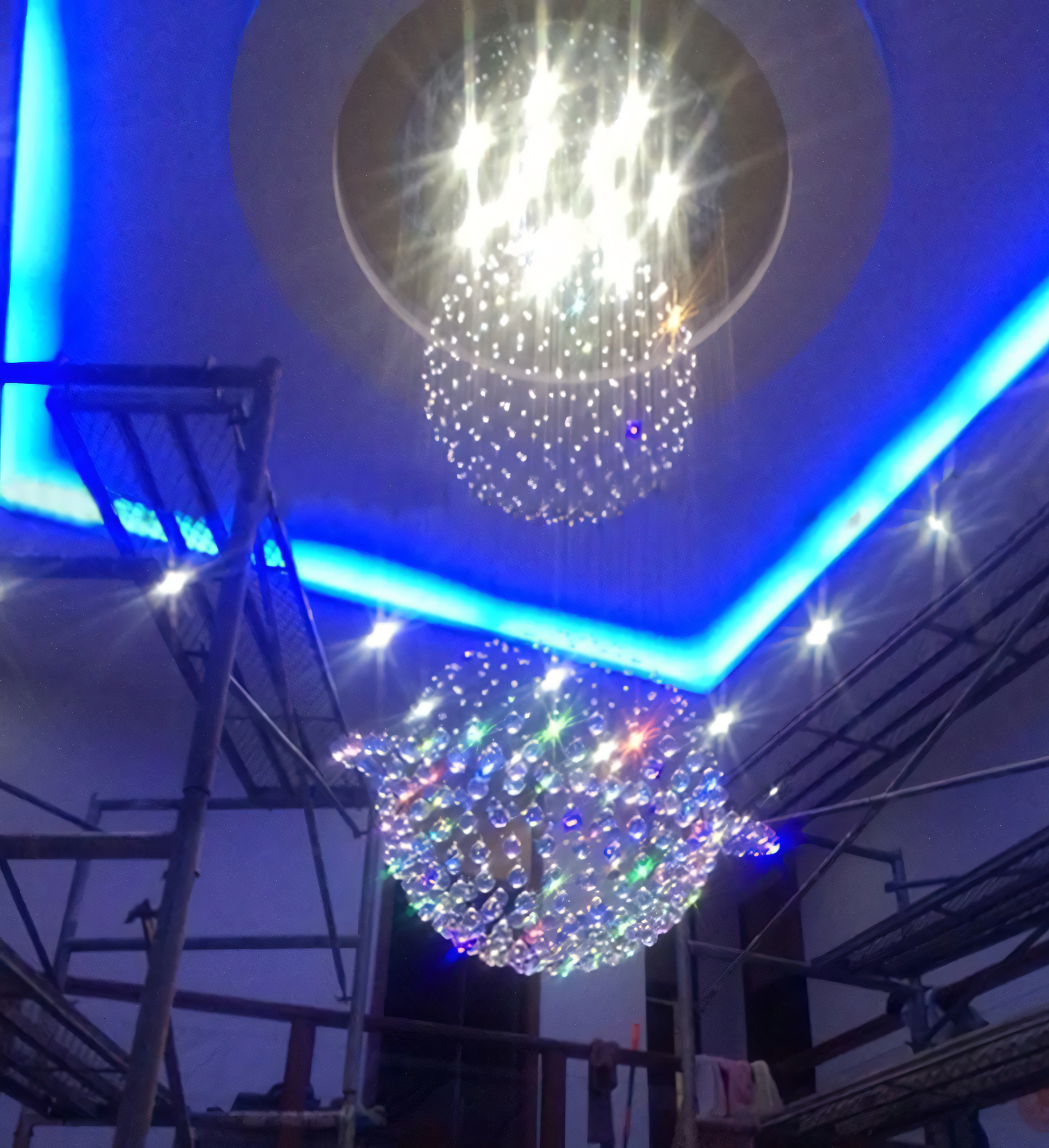 Elegant Cascading Crystal Chandelier Design