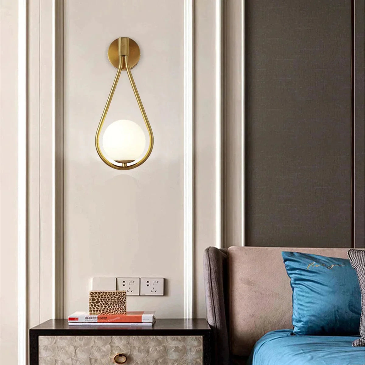 Echoes of heritage wall light