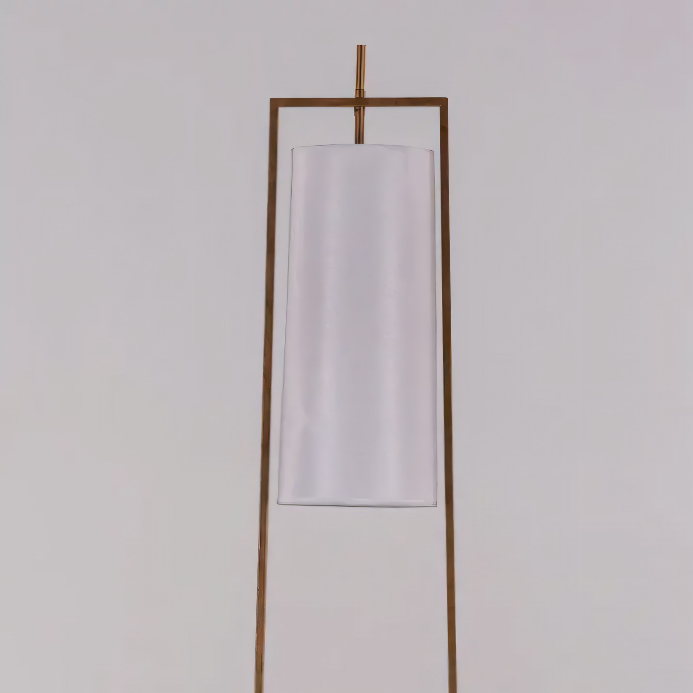 Stunning Antique-Gold Floor Lamp for a Sophisticated Ambiance