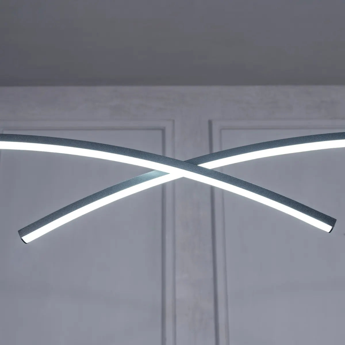 Half Mast (Large, Black, 3 Color Dimmable LED with Remote Control) Chandelier