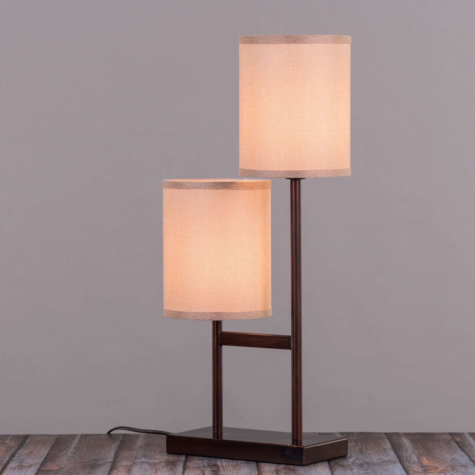 Metal table lamp with warm coffee-colored finish