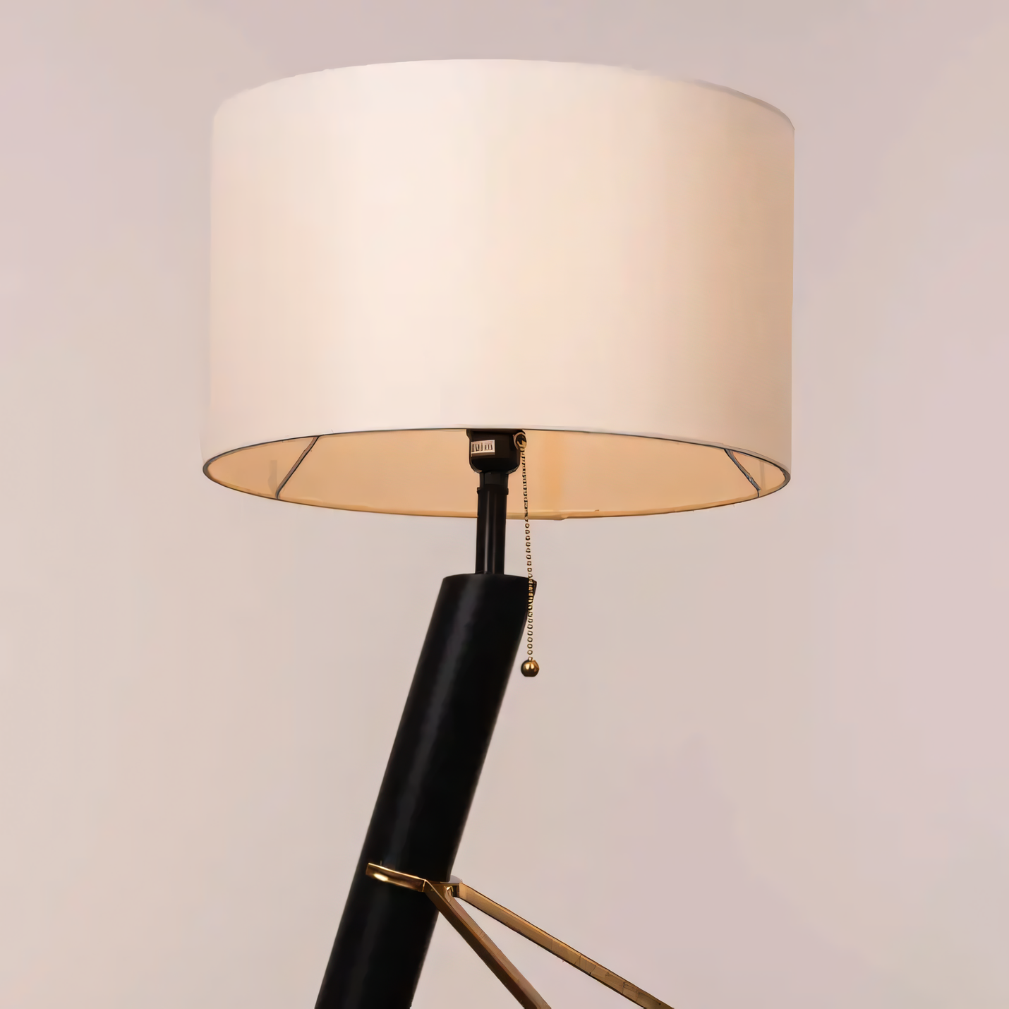 Minimalist Black and Gold Lamp for Urban Decor