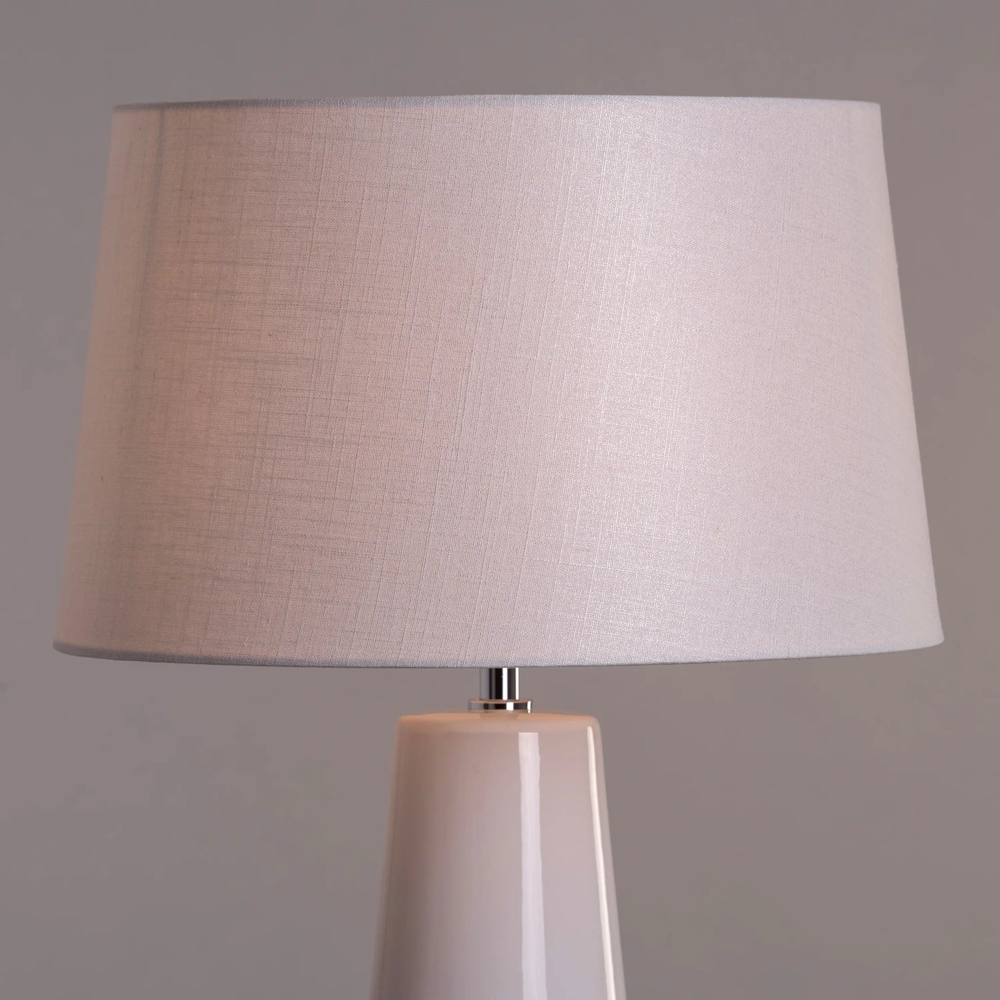 Luxurious Ceramic Table Lamp for Living Room or Bedroom