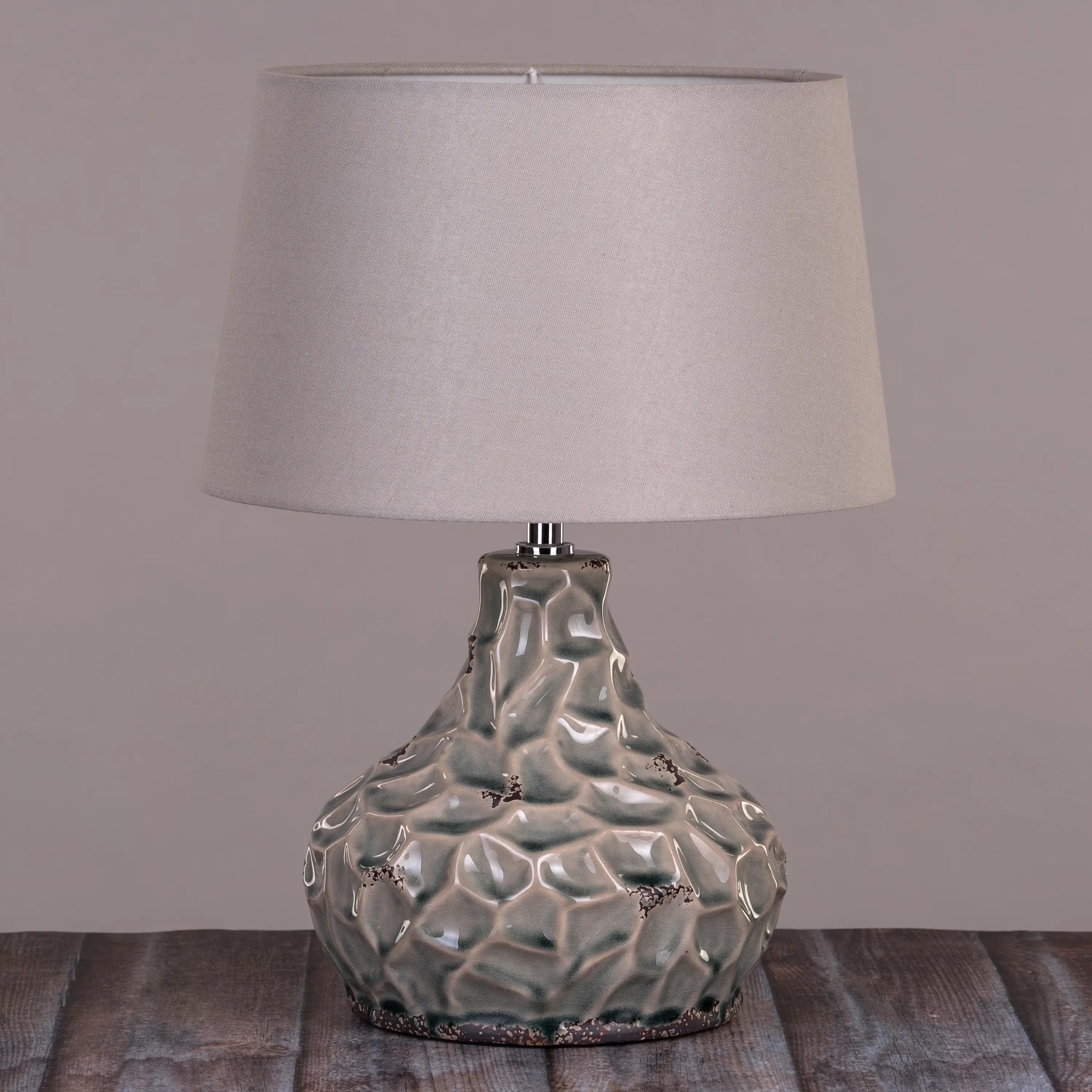 Luxurious Lip-Inspired Lamp