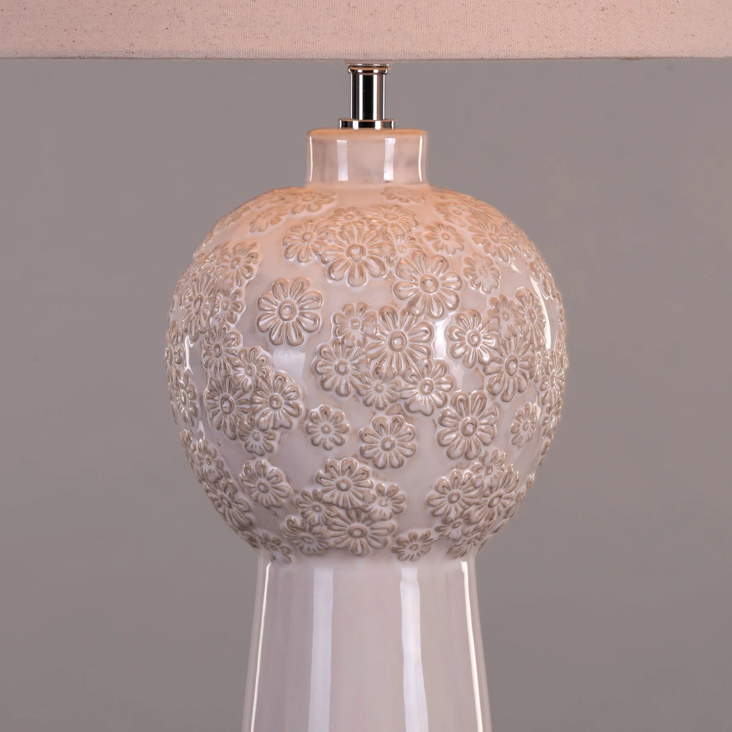 Luxurious cream-colored ceramic base table lamp