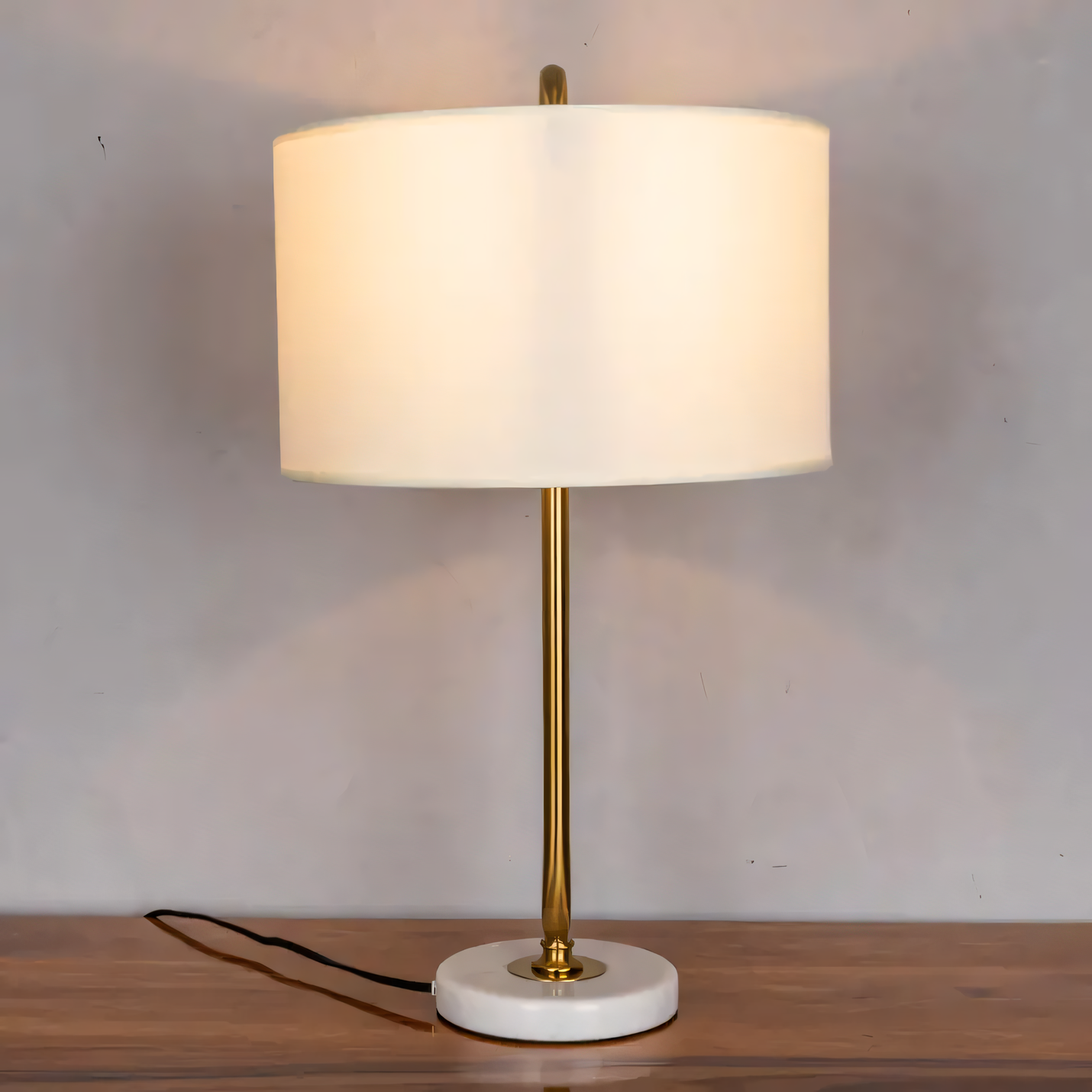  Marble and gold table lamp with hairpin-inspired design