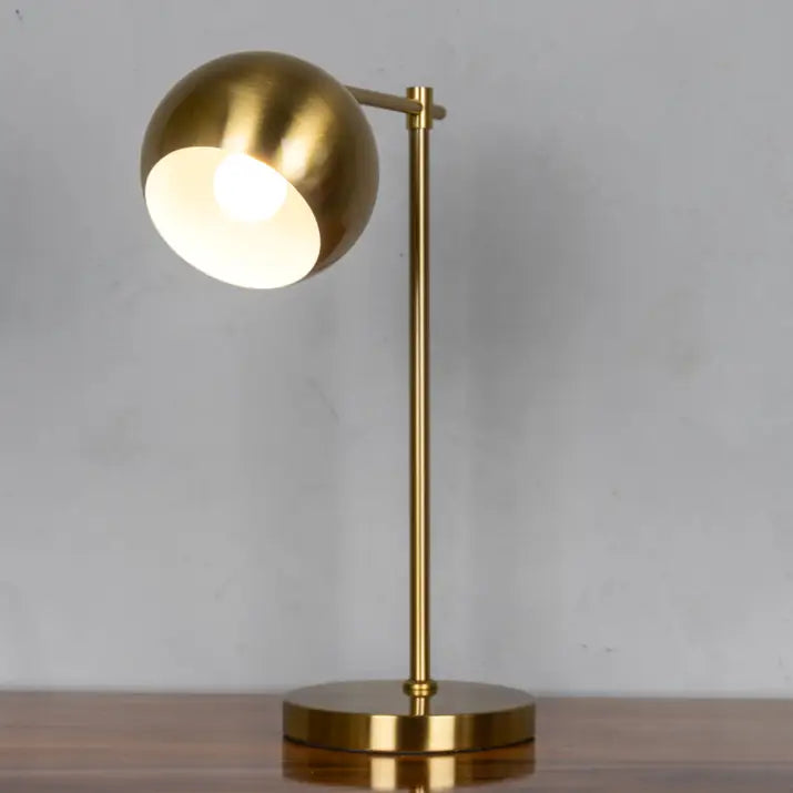 Geometric silhouette in gold table lamp