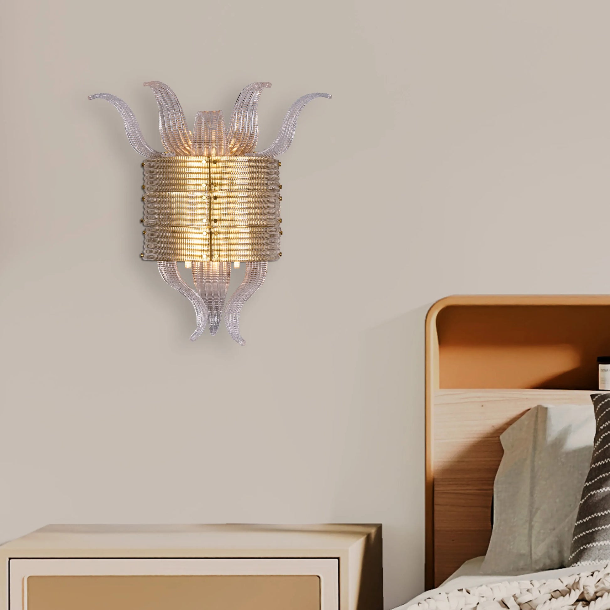 Satin Brass Wall Light Fixture - A high-quality, energy-efficient wall light with a minimalist metal frame and a captivating interplay of light and shadow.