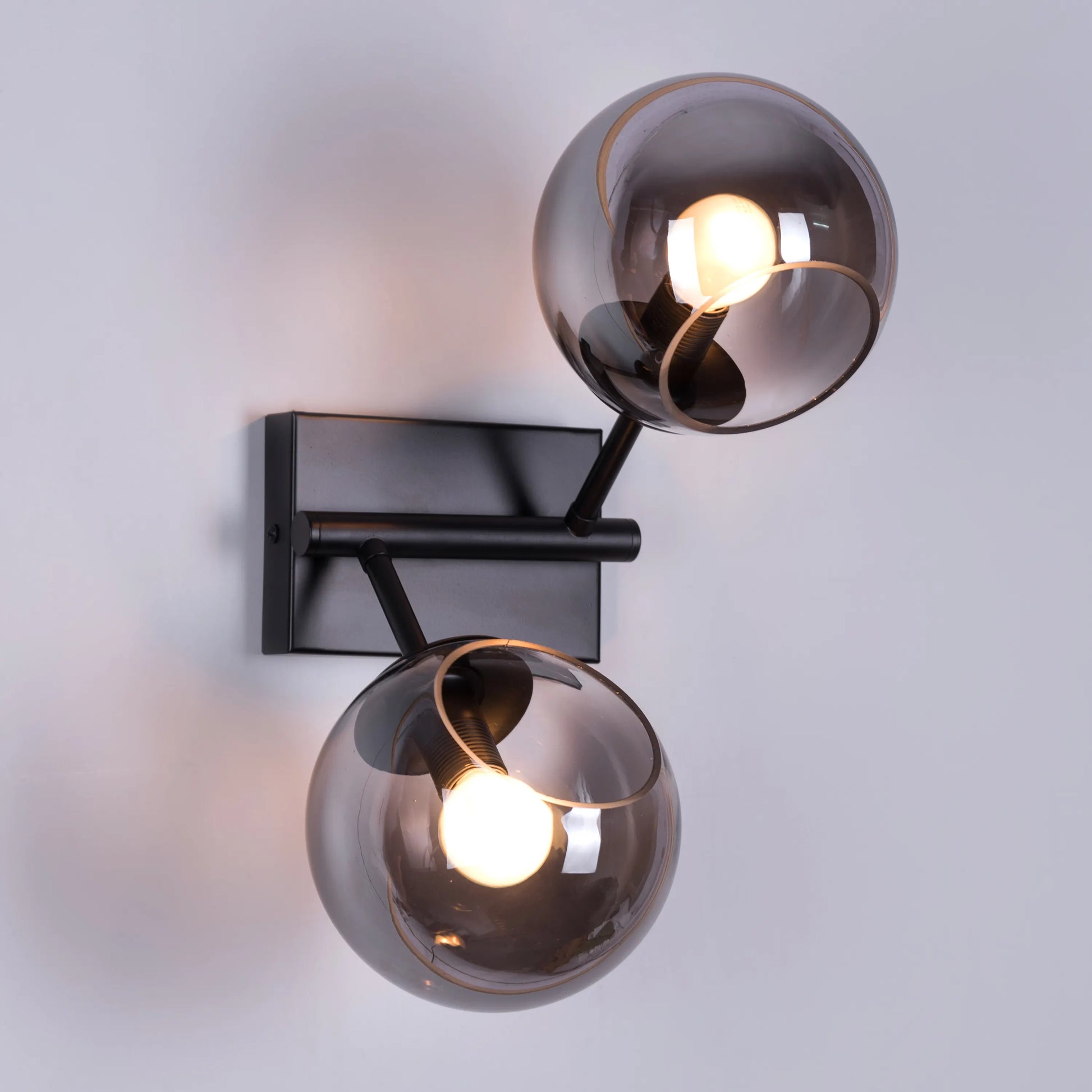 Dazzled Glass Wall Light – luxurious wall light featuring intricate glass detailing that creates a dazzling effect, perfect for adding sophistication and warmth to any room.