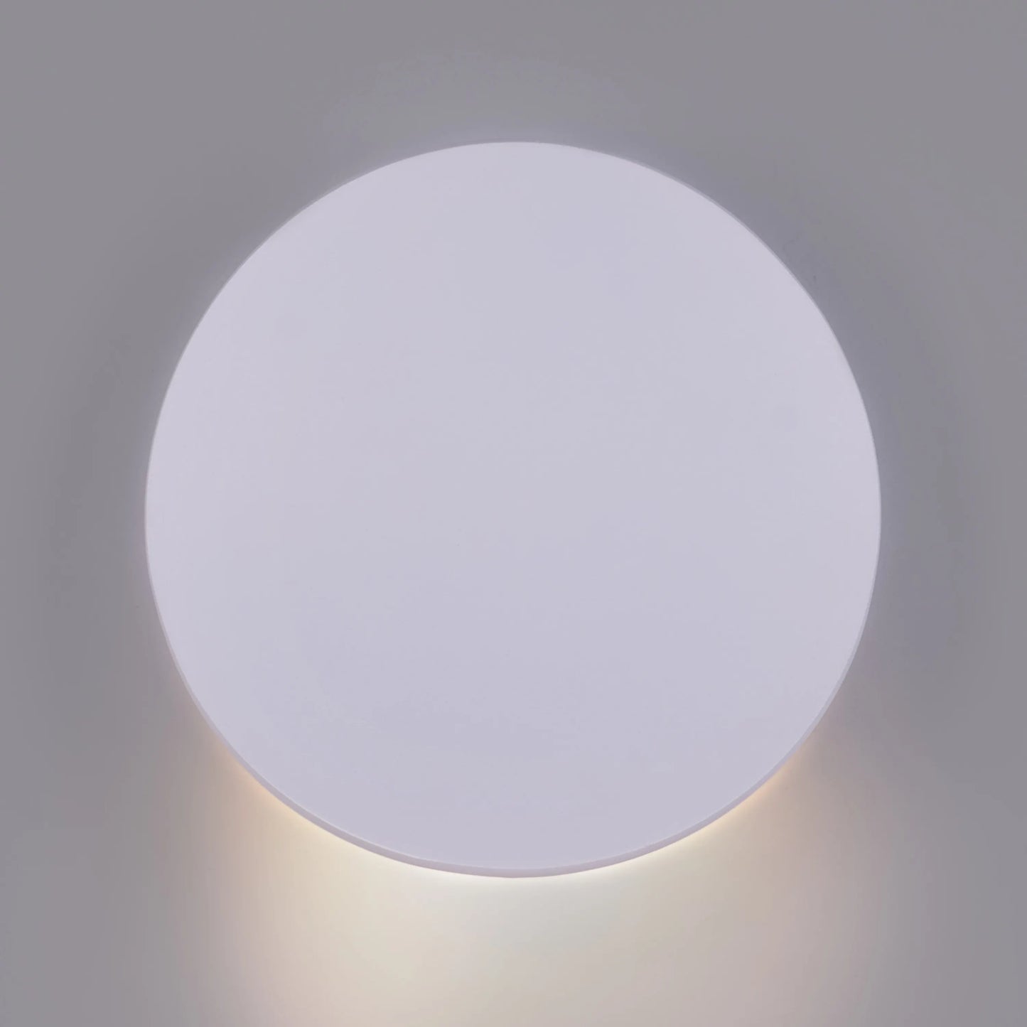 Insightful Wall Light